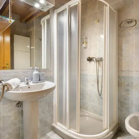 Atico Abuhardillado L Centrico L Garaje L Trastero Biescas (Aragon)